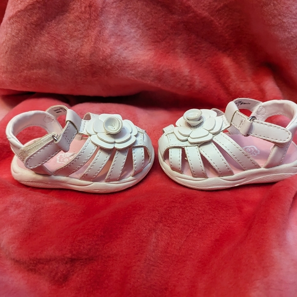 Baby Sandals with Flower RARELY WORN - Picture 3 of 6